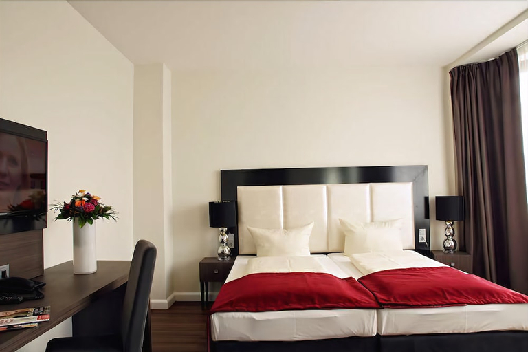Bedroom 13