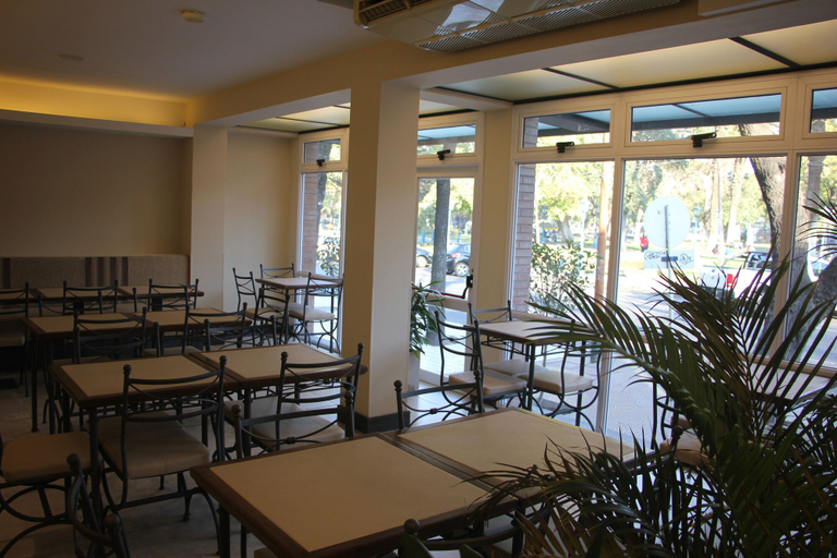 Food & Drinks 3, Hotel San Martin, Capital