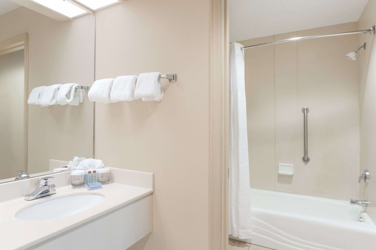 Bathroom 4, Hawthorn Extended Stay by Wyndham Orlando, Orange