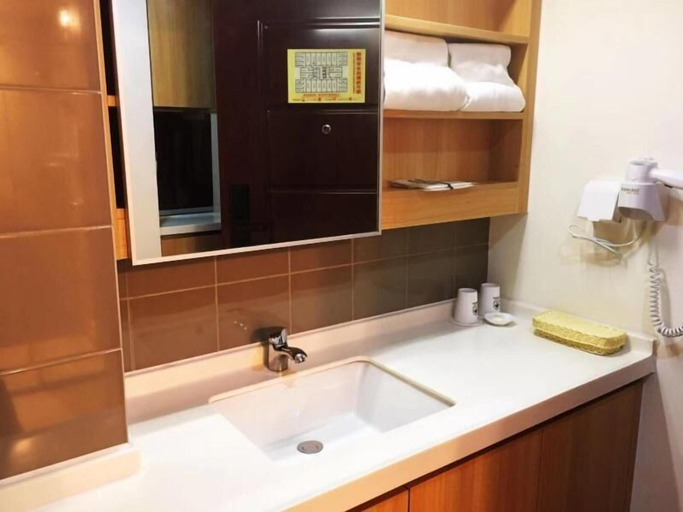 Bathroom 2, GreenTree Inn Chengdu high-tech Development West Zone Shidai Tian Street Express Hotel, Chengdu