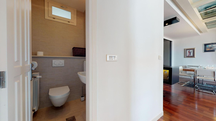 Bathroom 3, Bajamonti Penthouse in Desković Palace, Split