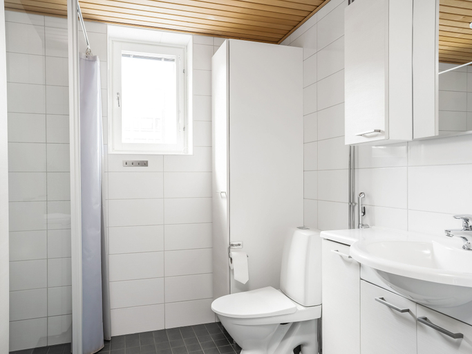 Bathroom 2, Kotimaailma Apartments Tampere, Pirkanmaa