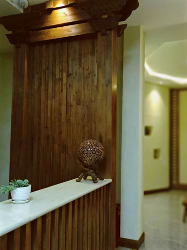 Bathroom, Xuanyuan Inn, Dêqên Tibetan