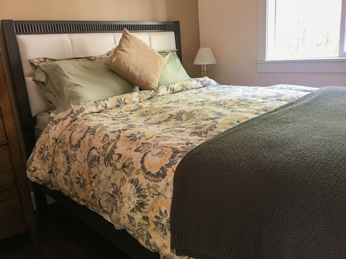 Bedroom 2, Talkeetna's Mount Dall Cottage - WiFi&laundry - easy access from Parks Highway!, Matanuska-Susitna