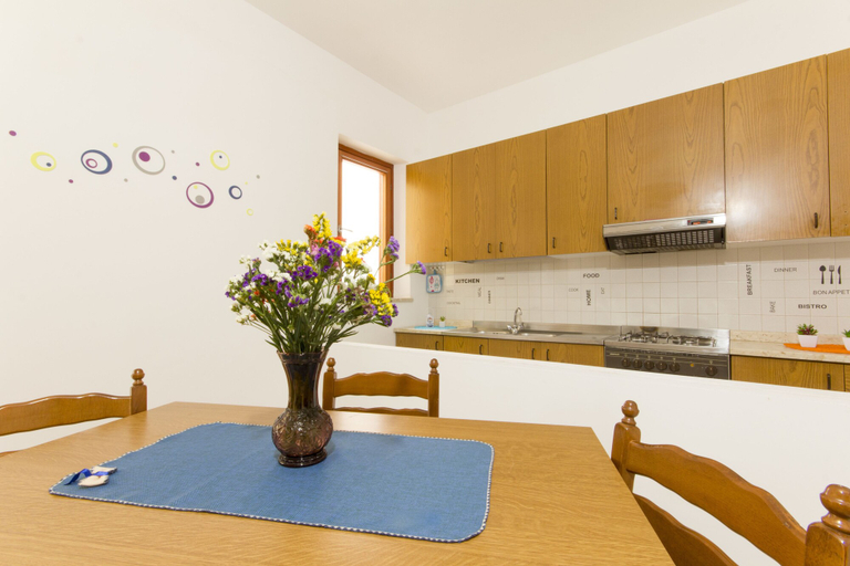 Others 5, Residence I PIANETI, Trapani