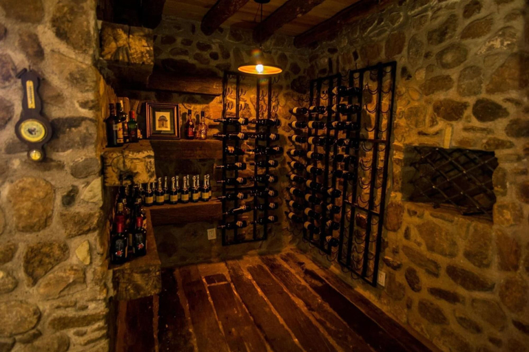 Food & Drinks 5, Hotel de Piedra, Ezequiel Montes