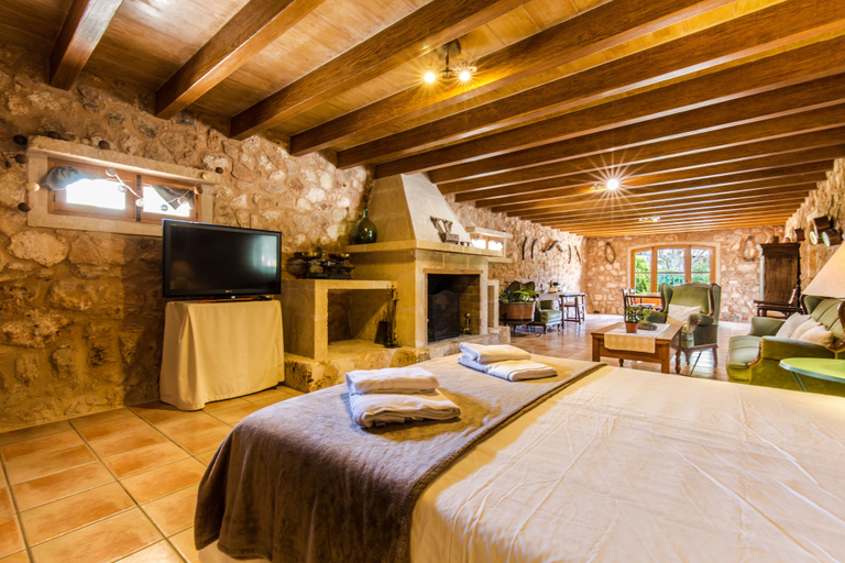 Bedroom 2, Finca Agroturismo Sa Cova den Borino, Baleares