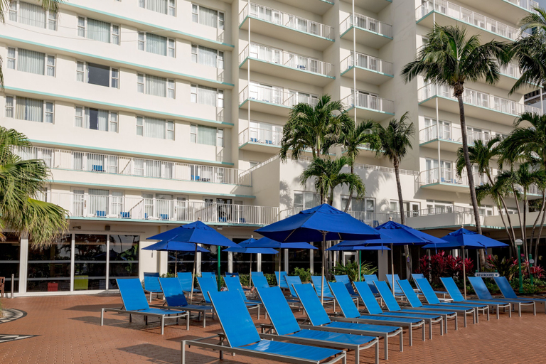 Exterior & Views 2, Radisson Resort Miami Beach, Miami-Dade