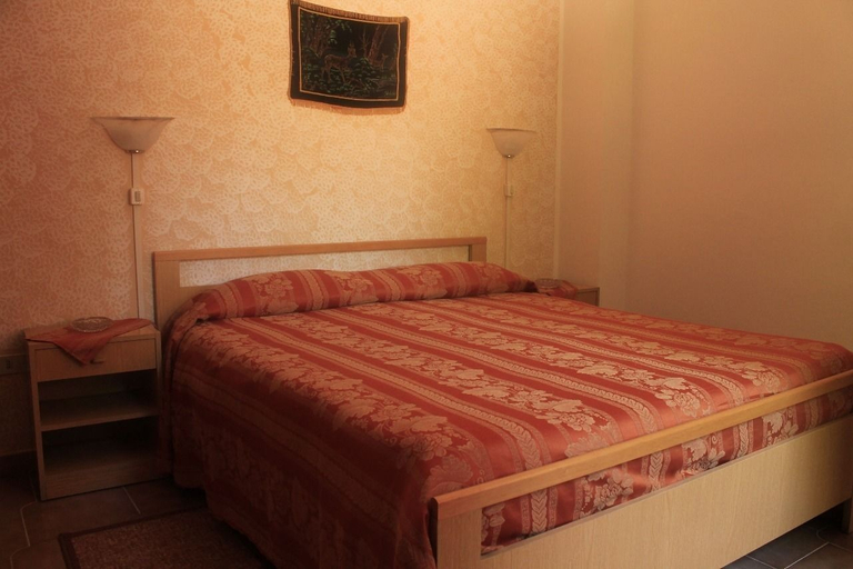 Bedroom 2, La Casina Rossa, Potenza