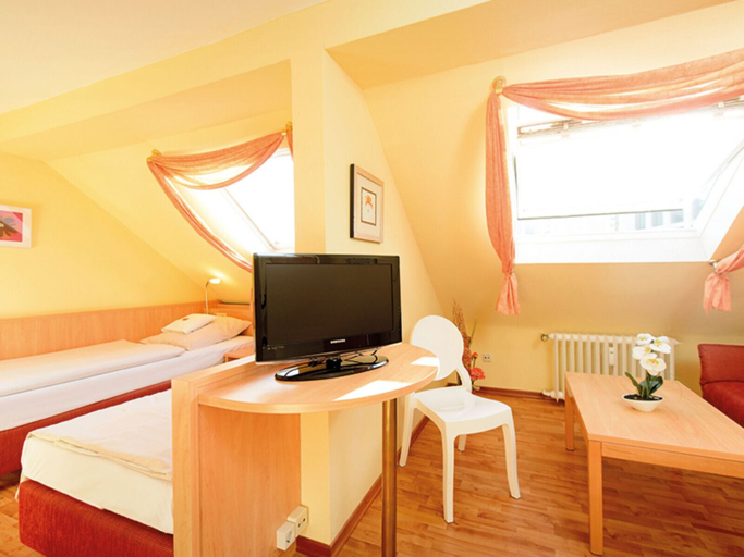 Bedroom 2, Hotel Europa, Bonn