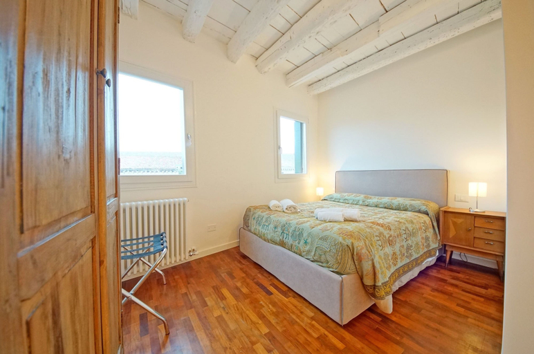 Others 5, DolceVita Apartments N. 396, Venezia