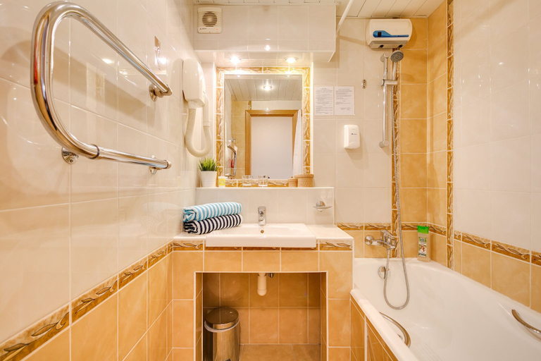 Bathroom 3, Orekhovo Dom u parka, Southern