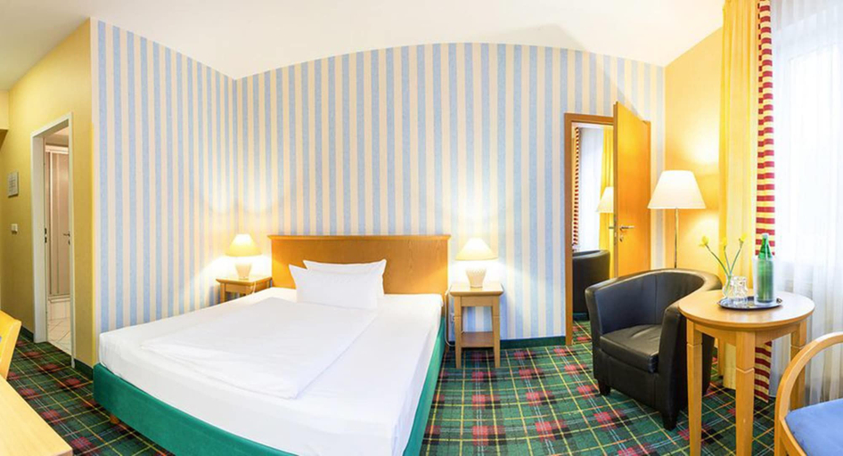 Bedroom 4, Grünau Hotel, Berlin