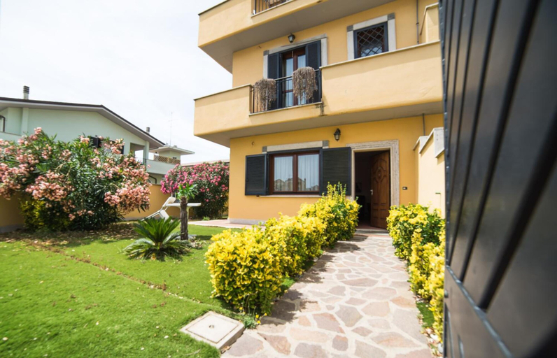 Exterior & Views 2, La Maison Jolie, Roma