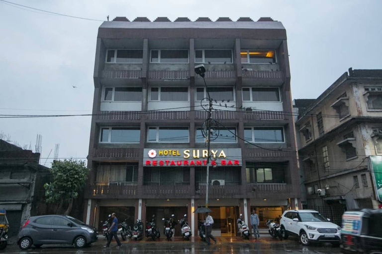 Exterior & Views