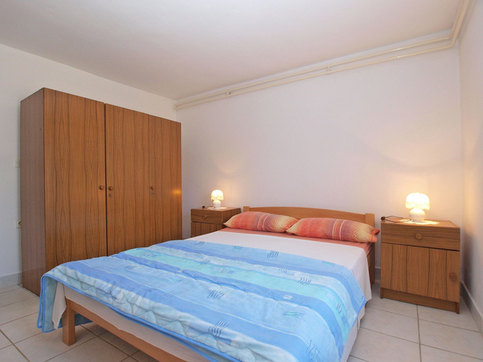 Bedroom 2, Apartment 939, Marčana