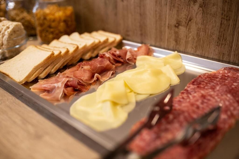 Food & Drinks 5, Dora’s Room, Pescara