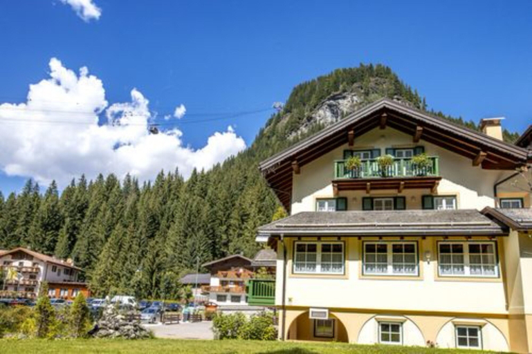 Exterior & Views 2, Hotel Villa Rosella, Trento