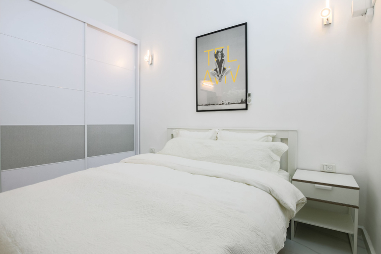 Bedroom 3, 1 BR with Patio in City Center by FeelHome