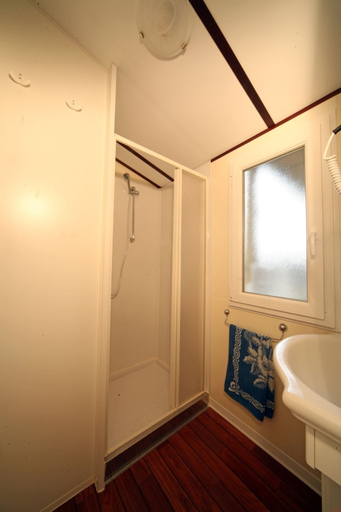 Bathroom 3, Camping Baia Verde, Brescia