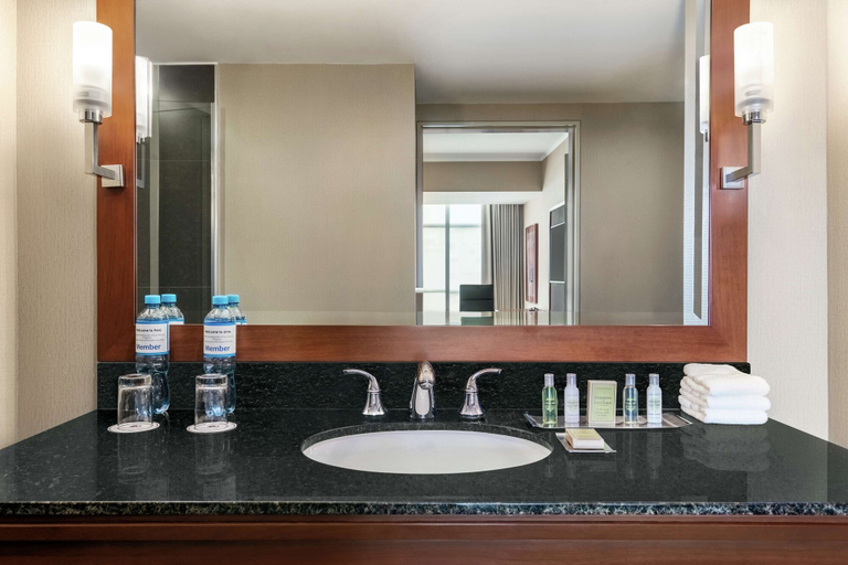 Bathroom 5, DoubleTree by Hilton Lima Miraflores El Pardo, Lima
