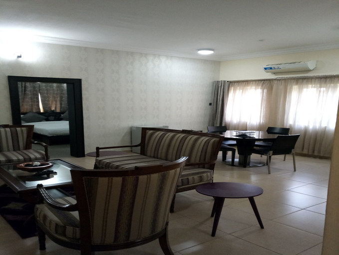 Food & Drinks, The Nook Apartments, AbujaMun
