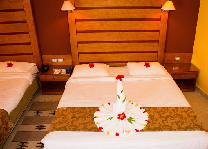 Bedroom 4, Golden Beach Resort - All inclusive, Al-Ghurdaqah