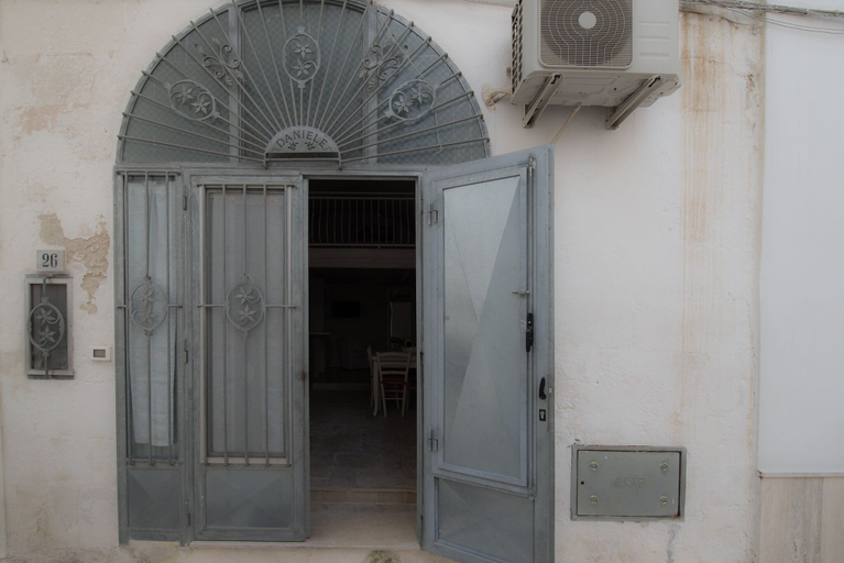 Others 4, Casa Daniele, Brindisi