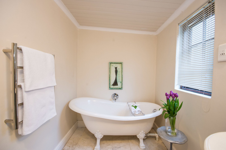 Bathroom 5, Albarosa Guesthouse, Cape Winelands