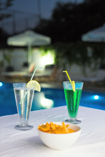 Food & Drinks 5, Balito apartments, Crete