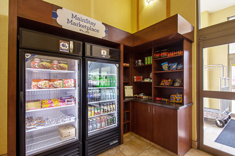 Food & Drinks 5, Sleep Inn & Suites Madison - Monona, Dane