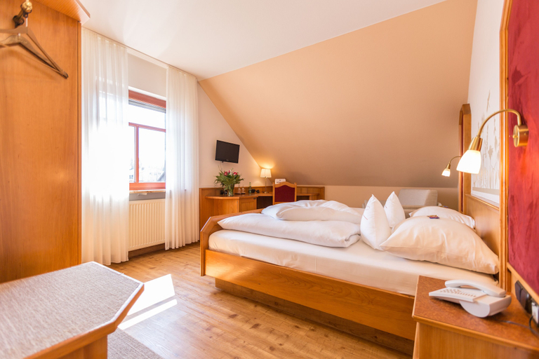 Bedroom 3, Hotel Fränkischer Hof GmbH, Hof