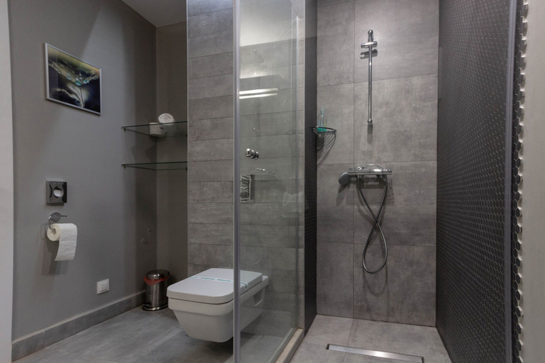Bathroom 3, Ares Aparthotel, Cluj-napoca
