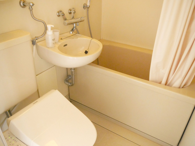 Bathroom 4, Shiretoko Yuhi No Ataruie Onsen Hostel, Shari