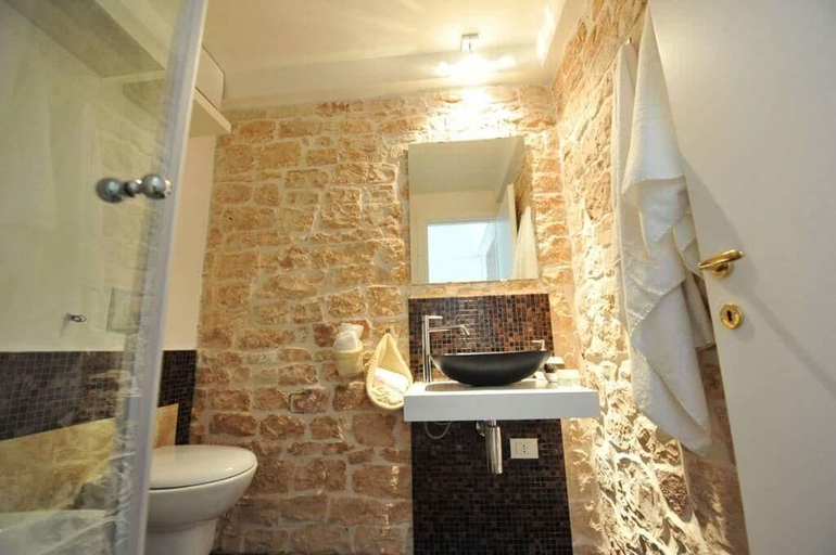 Bathroom 5, ArcoBello Suite Rooms, Bari