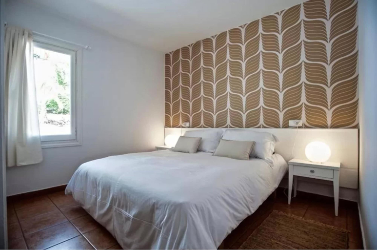 Bedroom 2, The Desmais, Baleares
