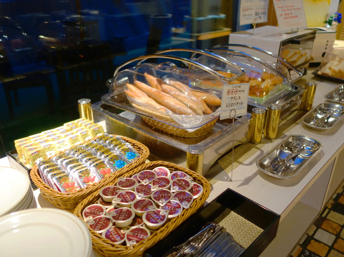 Food & Drinks 8
