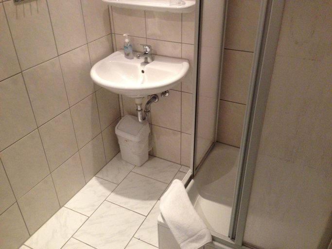 Bathroom 5, Hotel Seifert Berlin am Kurfürstendamm, Berlin
