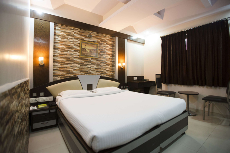 Bedroom 2, Hotel Three Star Pvt Ltd, Raigarh