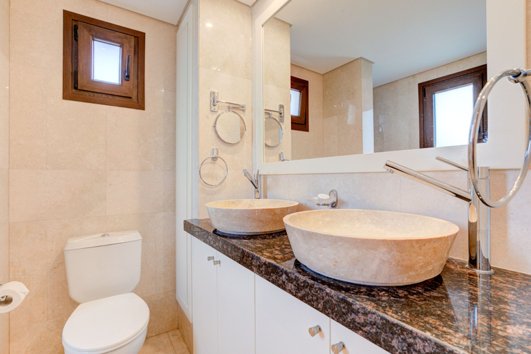 Bathroom 3, Apartment A02 - Roudias