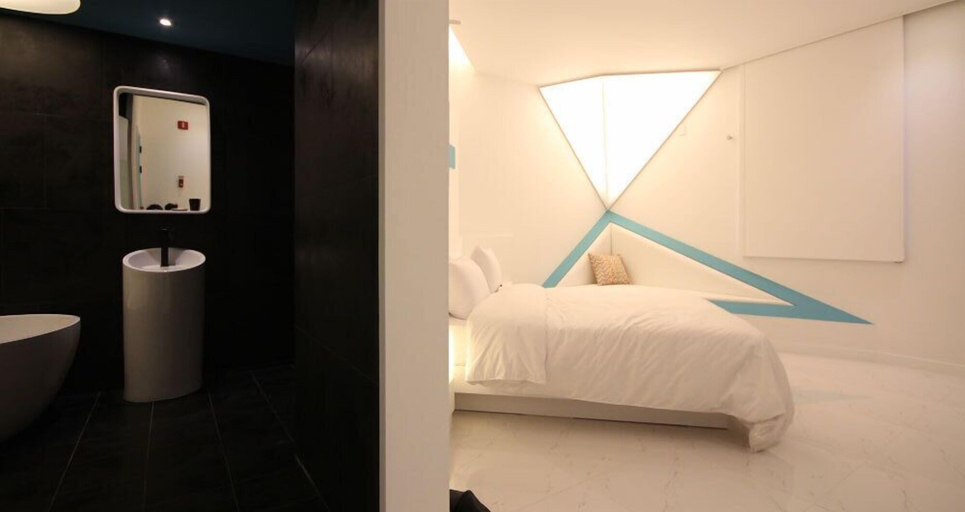 Bedroom 3, Club Hotel, Haeundae