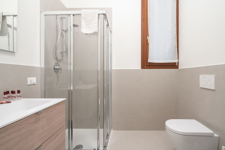 Bathroom 4, Dorsoduro Charme Apartments by Wonderful Italy, Venezia