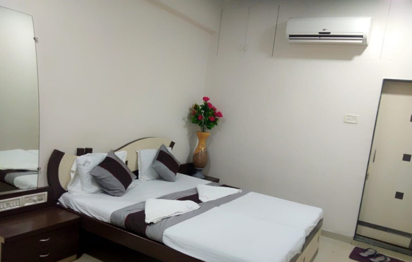 Bedroom 2, Hotel Swagat Inn And Guest House, Surat