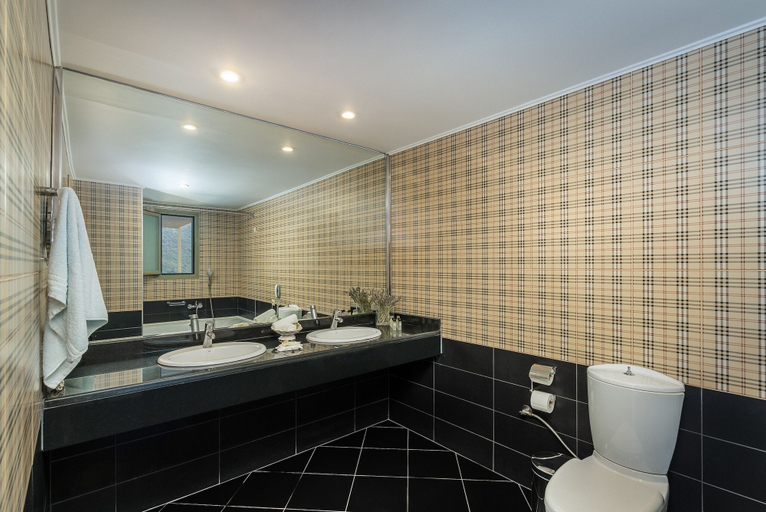 Bathroom 5, San Nicolas Resort Hotel, Ionian Islands