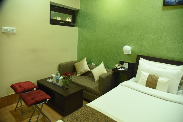 Bedroom 1, RnB Select Vijay Delux, Sultanpur