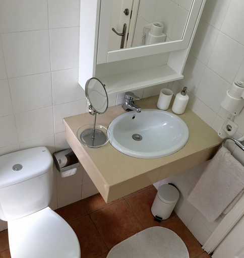 Bathroom 3, The Desmais, Baleares