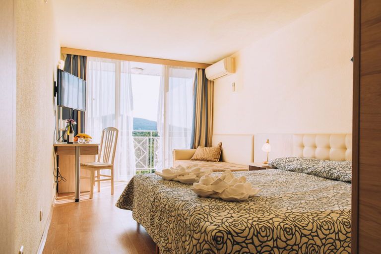 Bedroom 4, Hotel Mura All Inclusive, Balchik