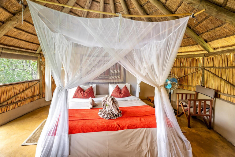 Bedroom 3, Umlani Bushcamp - Lodge, Ehlanzeni