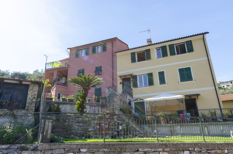 ALTIDO La Casa Rosa apartments, Genova
