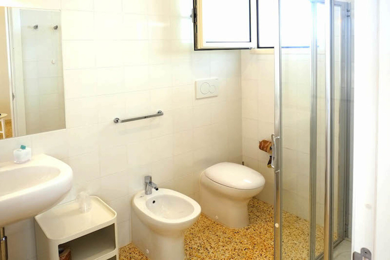 Bathroom 4, Masseria Faresalento, Lecce